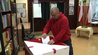 Poles Vote For President, Inbent Komorowski Tipped To Win