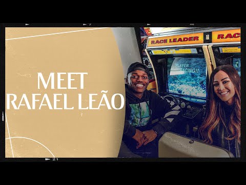 Meet... Rafael Leão 🏡 (With Subtitles)