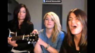 Video voorbeeld van "BarlowGirl Cantando "NEVER ALONE" en español - Video de despedida (Música Cristiana) 2012"
