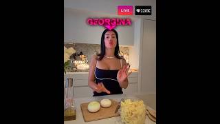 Ronaldo made Georgina viral.. .🤯