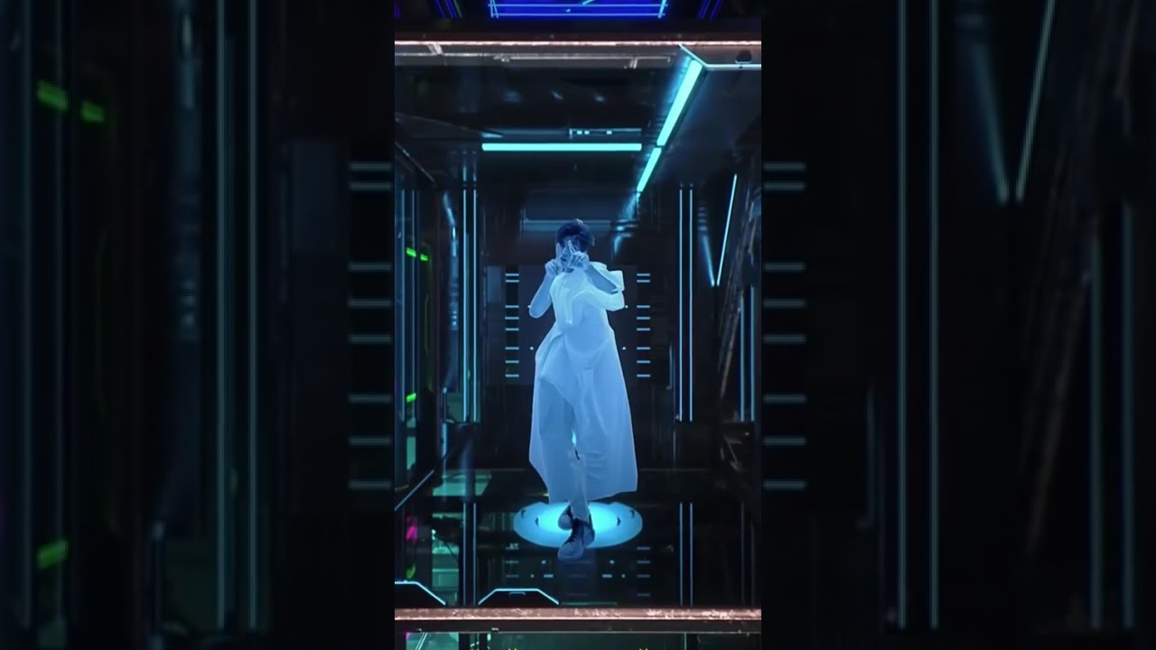 A giant Rubik’s Cube awakens to the rhythm of Kun – Wait Wait Wait