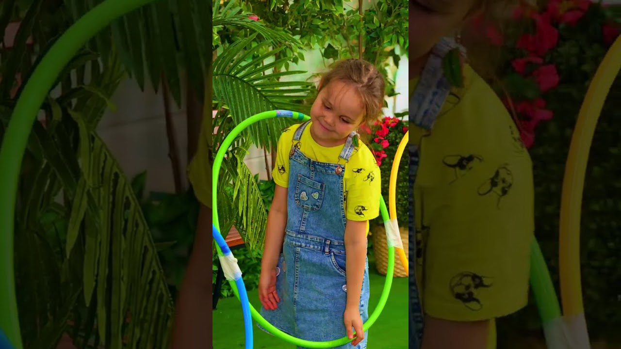 🥄 SPOON CHALLENGE! Who Gets to the Finish Line? 🏁😁 