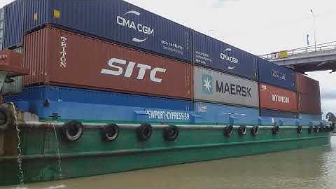 sà lan qua cầu Chợ Gạo nguy hiểm quá hở 10cm thôi