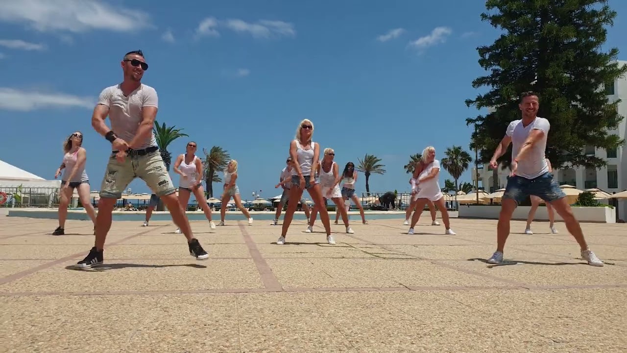 TWINS Dance - Fitness: Sabrina - Boys, Boys, Boys