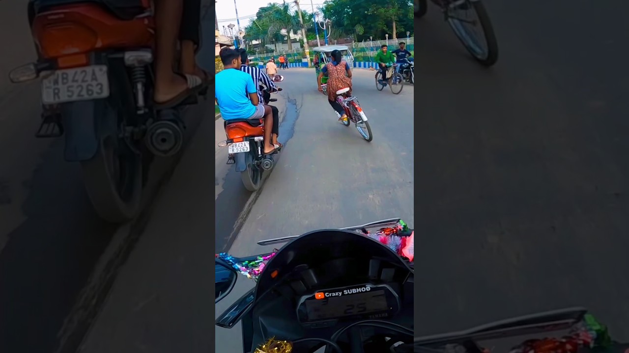 cycle stand cute girl vs boy (😍💪)@bitoll rider.