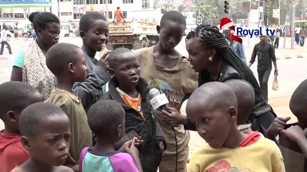 Abana bo mu muhanda bababajwe nuko batagerwaho n'ibyishimo by'iminsi ...