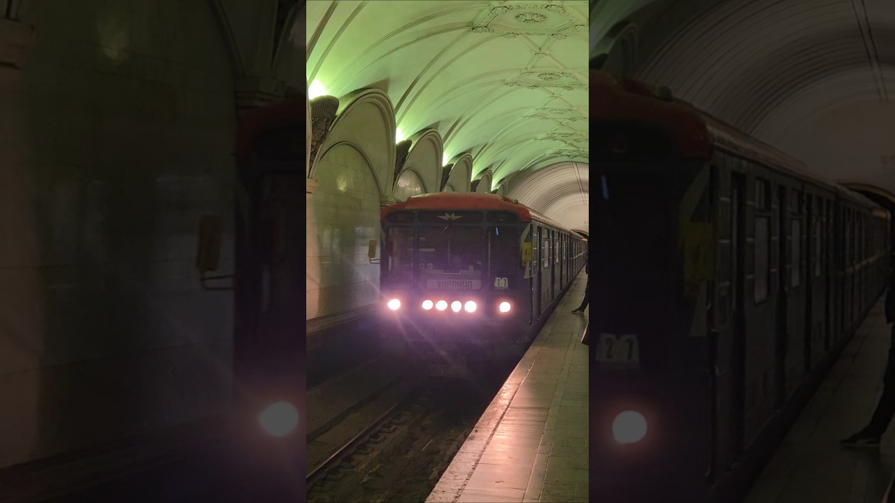 Прибытие 81-717.5м/714.5м "Номерной" на станцию Павелецкая Замоскворецкой линии метро.