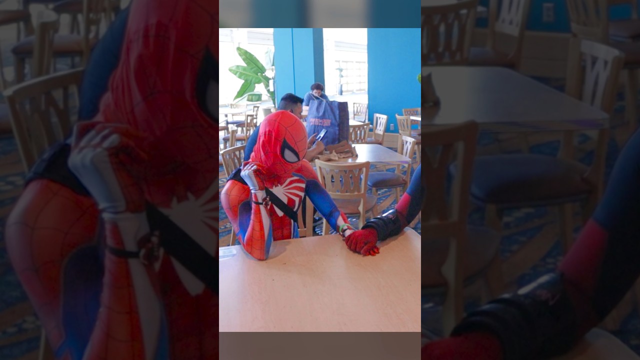 Who loves Spider-Man more than Mary Jane? 🕸️ #spiderman #spidermanbrandnewday #cosplay