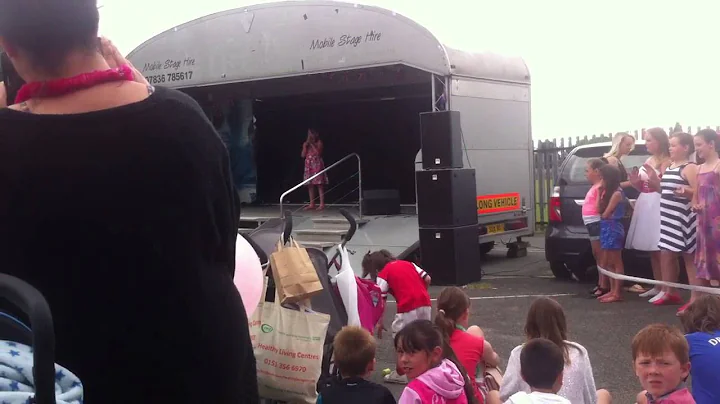 Lillie george aged 8 sings ellie gouldings how lon...