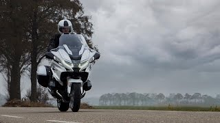 BMW R 1250 RT Option 719 Mineral White Metallic 2021 | Motorplaza