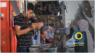 الإسكافي.. حرفة قديمة أنعشتها البطالة ليمتهنها الشباب في غزة