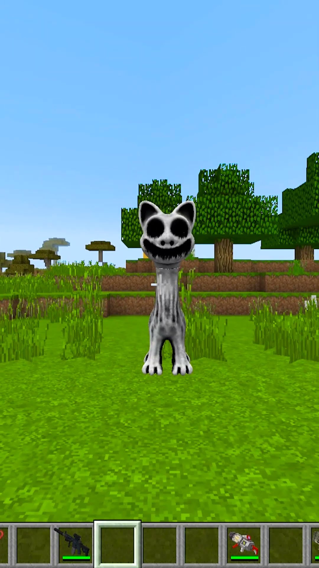 У КОГО БОЛЬШЕ ЖИЗНЕЙ ИЗ ЗООНОМАЛИ #Shorts