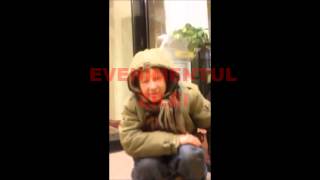 Își face nevoile într-o bancă din Cluj - VIDEO