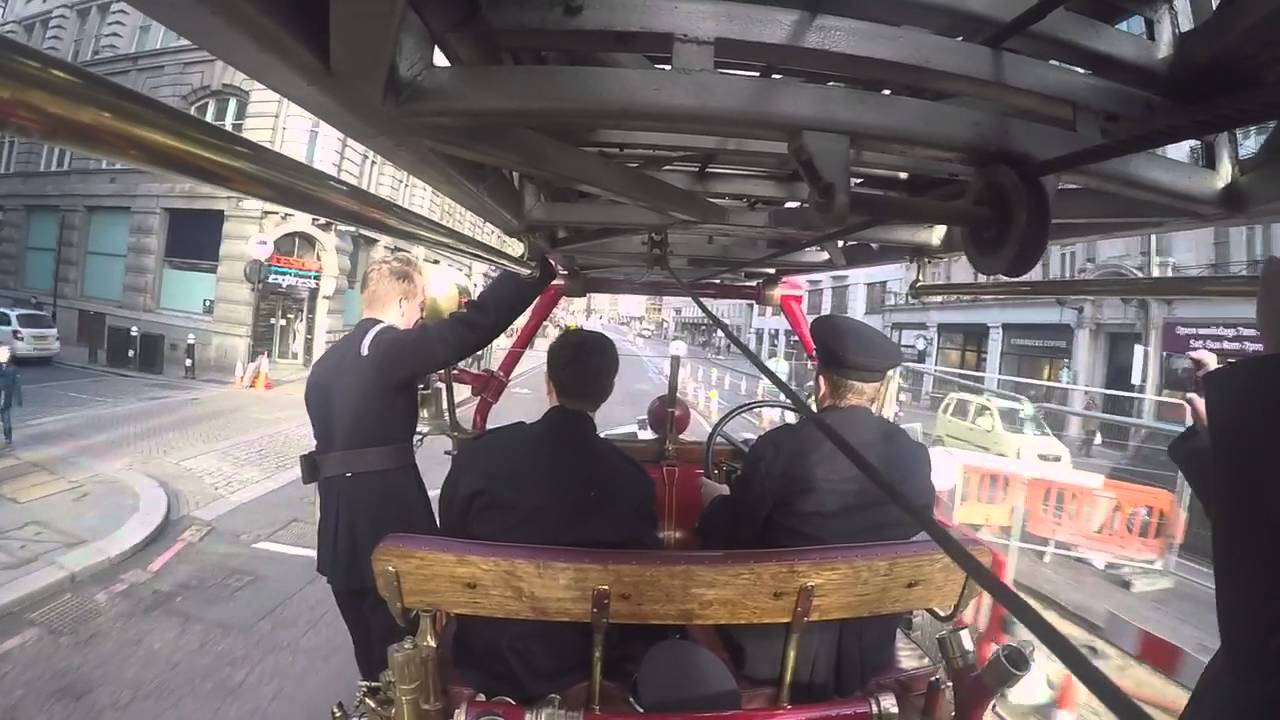 Leyland Metz - BFH972 - London Blitz 75th Anniversary