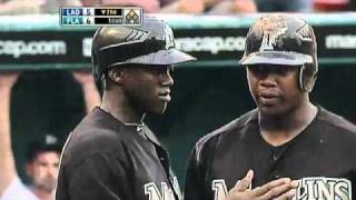 2010/04/11 Cantu's two-run double