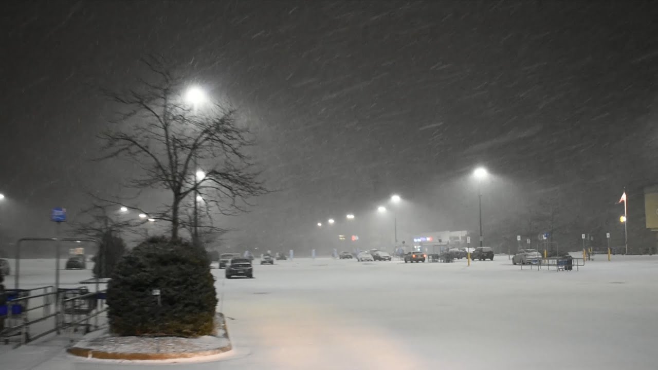 Heavy Snow, Strong Winds, Near Whiteout Conditions - West Bend, WI - 2 ...