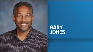 Lake Oconee search continues for missing coach | Friends say his shoe was recovered