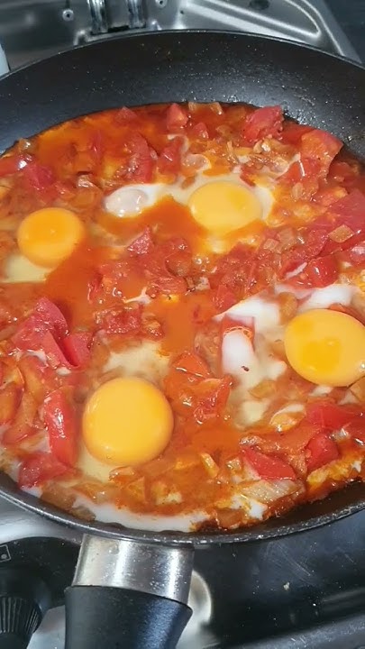 shakshouka-eggs-fast-food-that-s-good-for-you-youtube