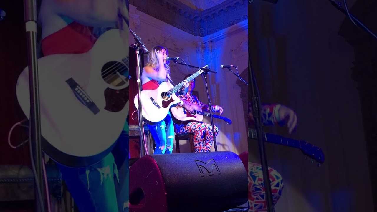 Criminal - Lindsay Ell (The Bluebird Cafe - Bush Hall 08/10/2017)