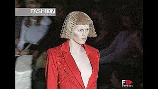 GIVENCHY Fall 1999 2000 Paris - Fashion Channel