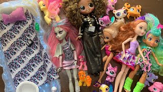 Thrift store doll hunt!! Monster High, Ever After High, LOL OMG, Littlest Pet Shop and MLP!