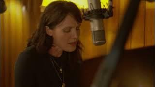 Sarah Blasko - Flame Trees (Live at Oceanic Studio)