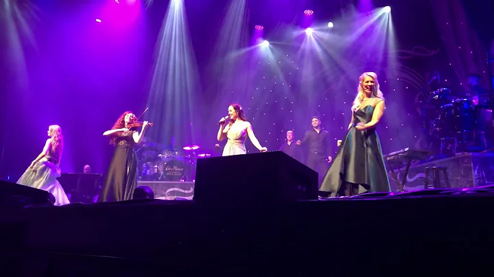 Orinoco Flow with Susan McFadden on the Celtic Wom...