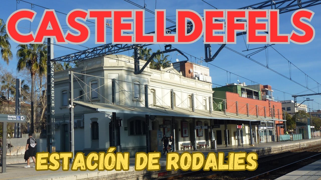 RODALIES RENFE línea R2. Trenes Buque. Estación de CASTELLDEFELS