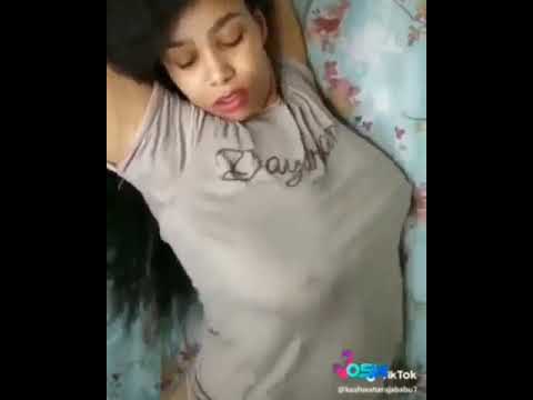 Bobs Girls Hot