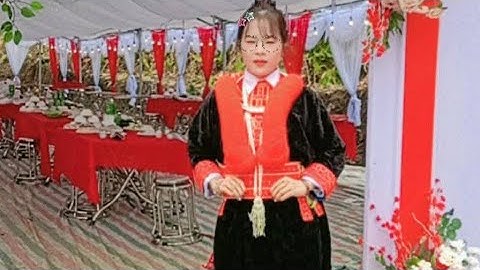 Người dao đỏ thổi kèn đám cưới 