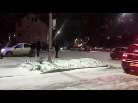 Reshjet e borës, katër aksidente vetëm në një rrugë në Prishtinë