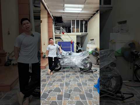 Xăng mới lên có tý mà cứ kêu dời hết cả lên.