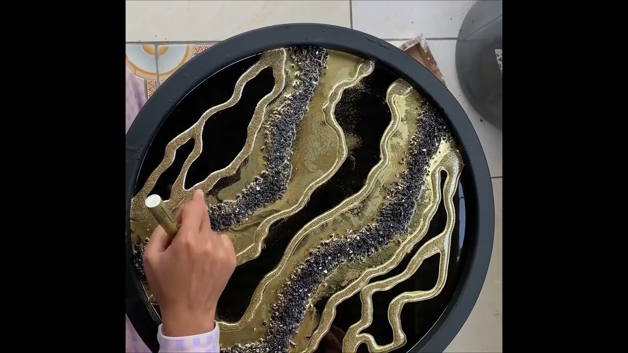 RESIN GEODE TABLE BLACK GOLD TUTORIAL EPOXY RESIN ART