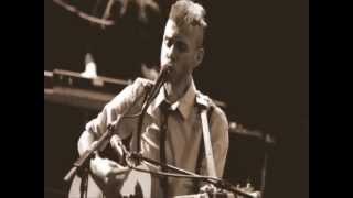 Asaf Avidan -  Love it or Leave it chords