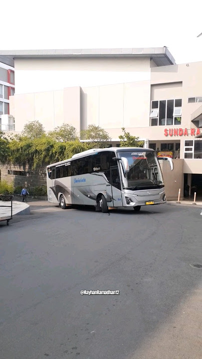 Bus Kerub Jetbus 5 keluar dari hotel #shortsvideo #bislover #bismania