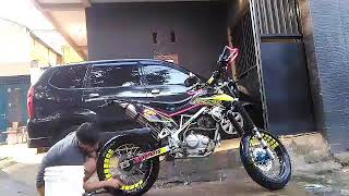 Cuci SUPERMOTO MILITAN