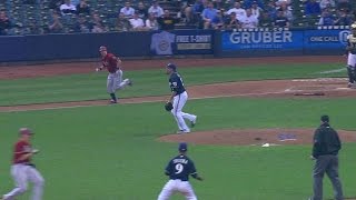 ARI@MIL: Garza makes a nice behind-the-back stop