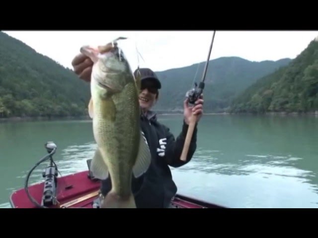 ディープのモンスター狩り!! 伊東由樹V-FLAT 1.3oz釣法 - YouTube