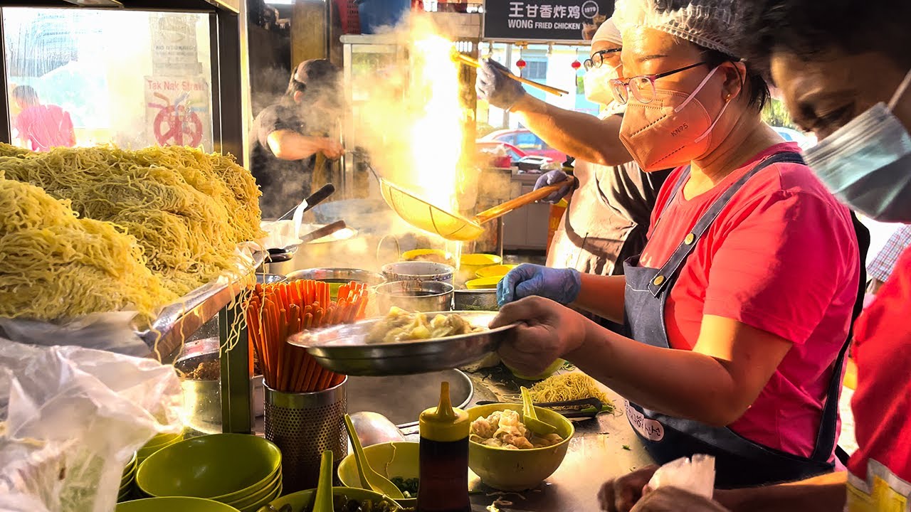⁣Wanton Noodle - One Of The Most Popular Hawker Foods In Malaysia