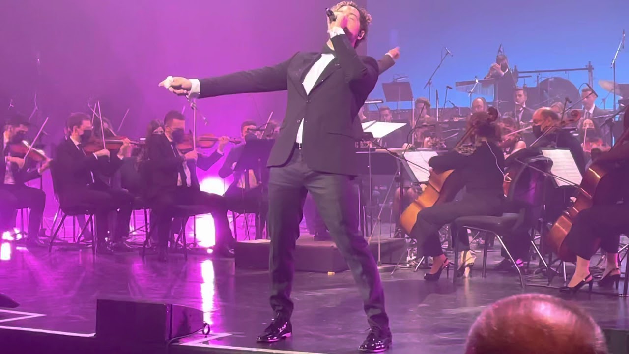 AVE MARIA David Bisbal by Consentino Tour 2021 Teatro Cervantes