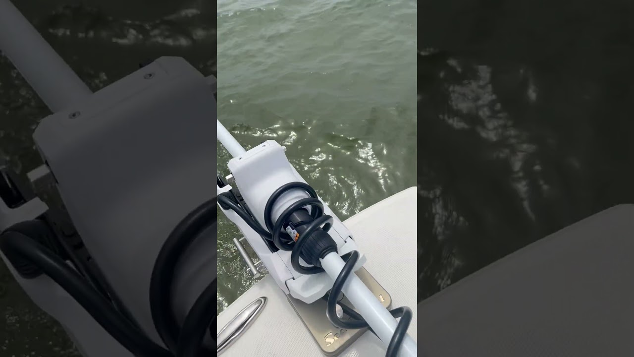 Garmin Kraken trolling motor installed with a Sea Swivel mount on a 2025 Pathfinder 2400 TRS