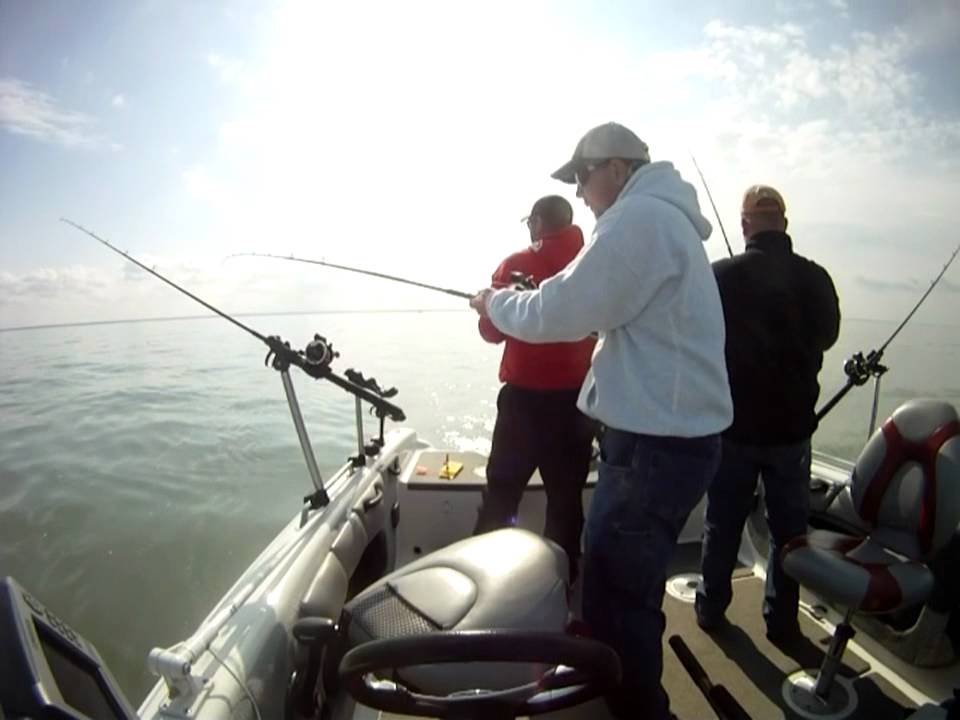 lake erie walleye fishing huron,ohio YouTube