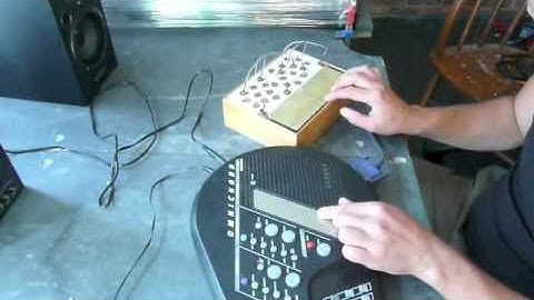 Folktek modded Omnichord om-250 glitch