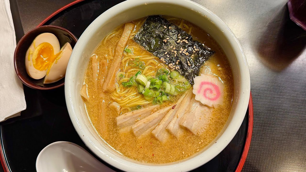 НАСТОЯЩИЙ рамен из Бостонского района! Обзор Hokkaido Santouka Harvard!!