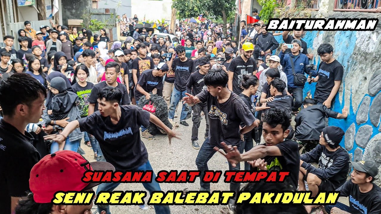 Seni Reak BALEBAT PAKIDULAN Suasana Saat Di Tempat Full Penonton -