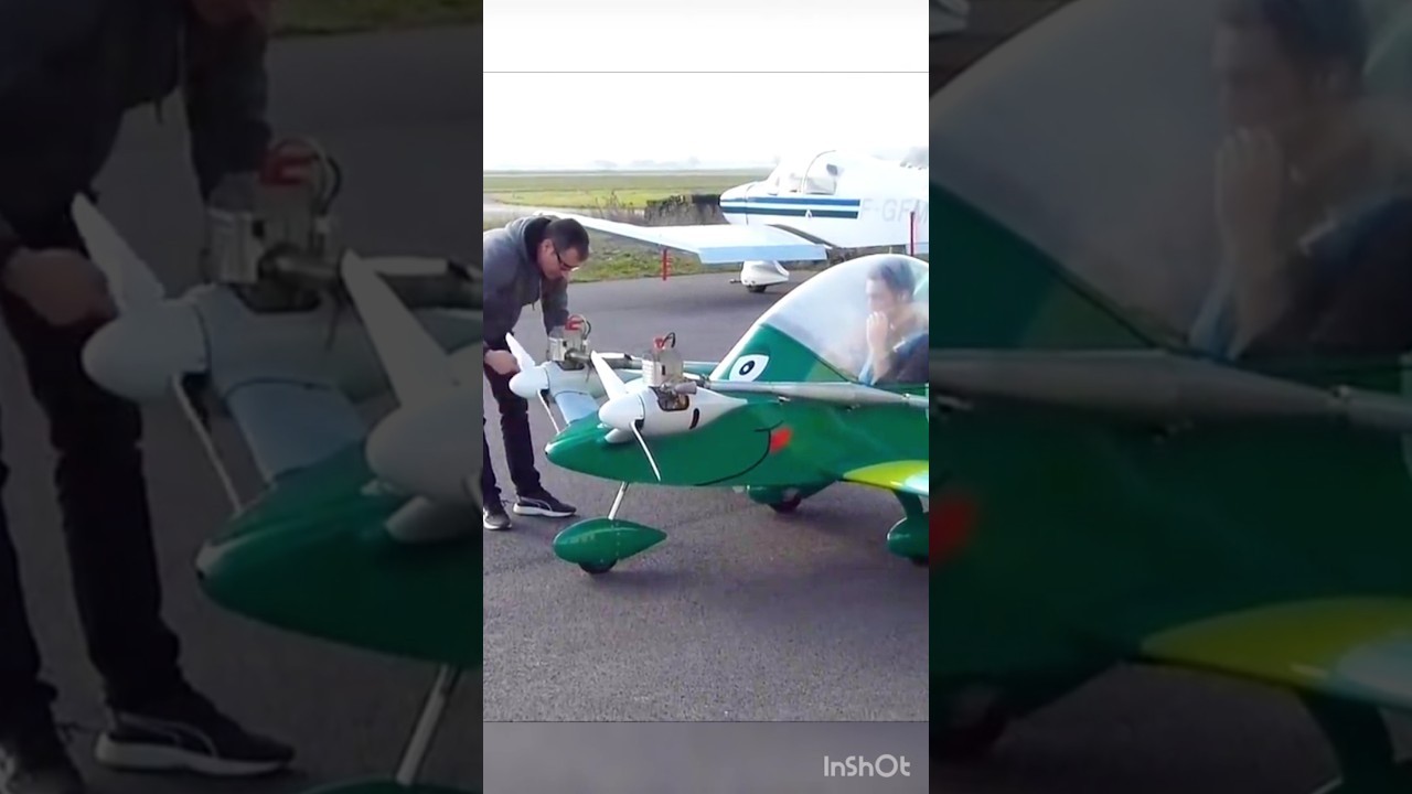 cricri aroplane in flight // 