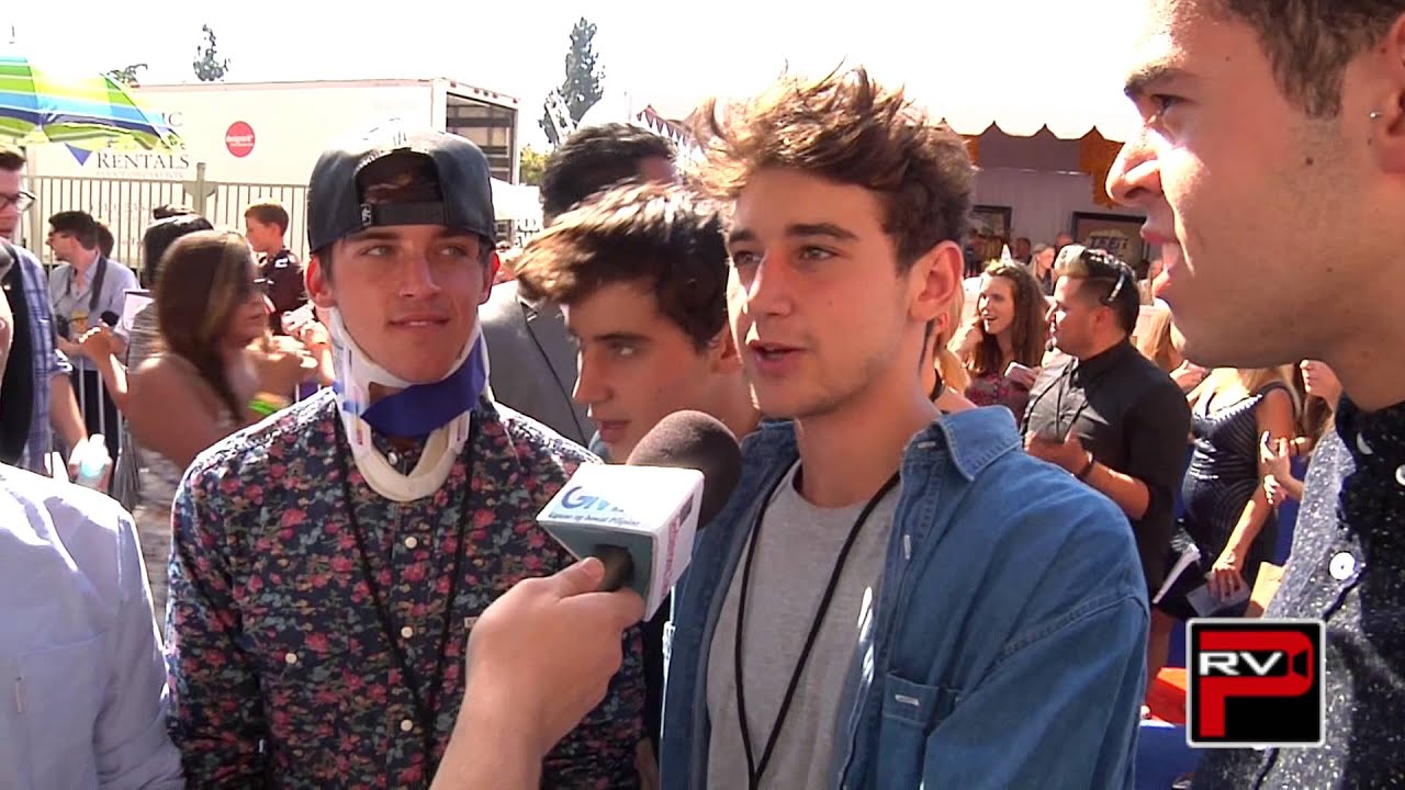 The Janoskians Cry, Have Wet Dreams, Speak In Funny Accents & More at Teen Choice Awards 2014!