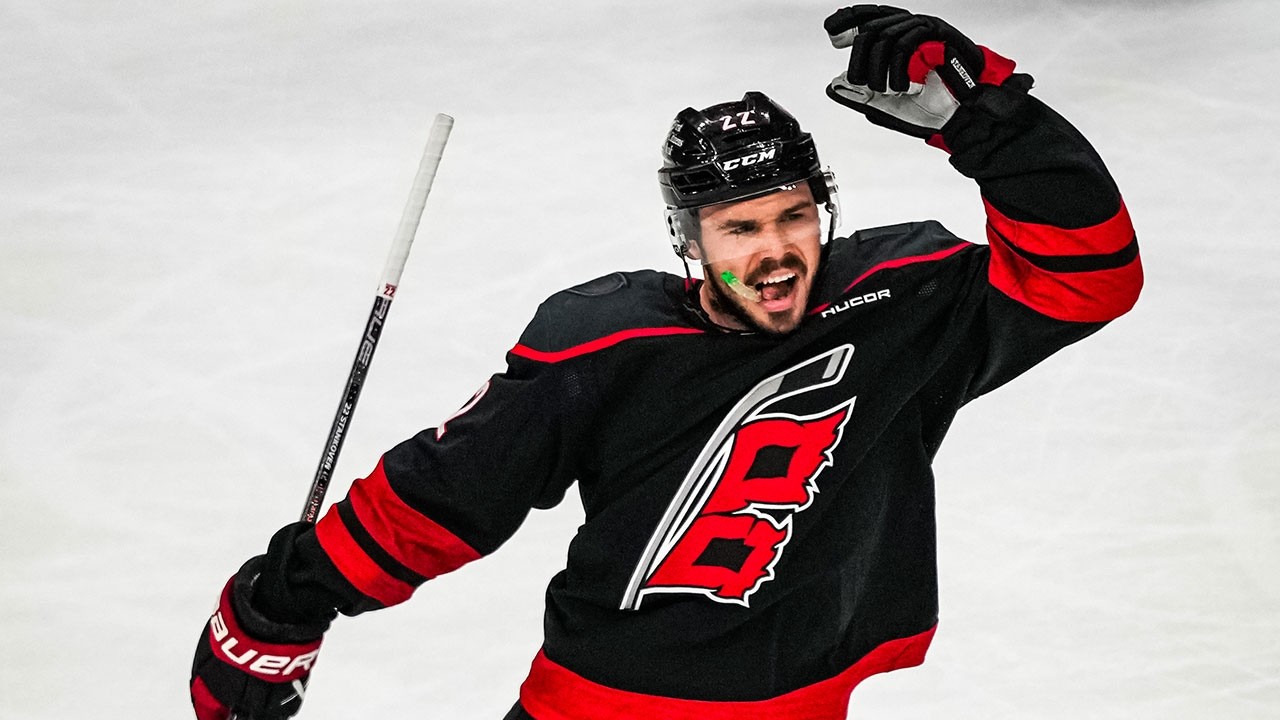 Canes SURGE to make it 3-0 in Game 5!