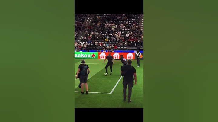 Jamie Carragher Plays Indoor Football Against Speed - Who Do You Think Won This Little Battle #ucl