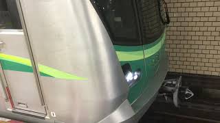 東京メトロ千代田線16000系16120F霞ヶ関駅発車